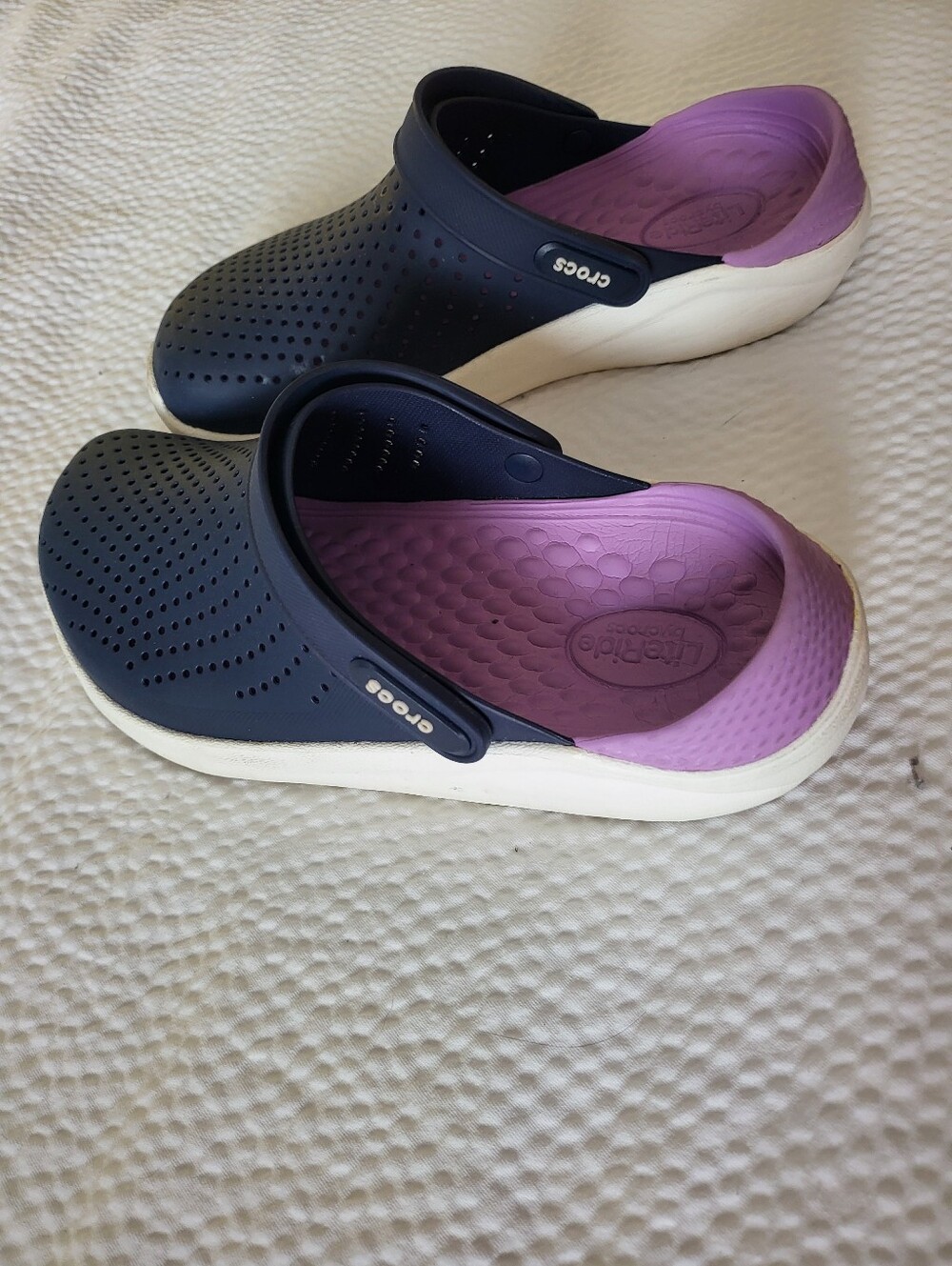 EUC Literide Crocs Clogs Size 8 Woman’s In Navy Blue and Orchid